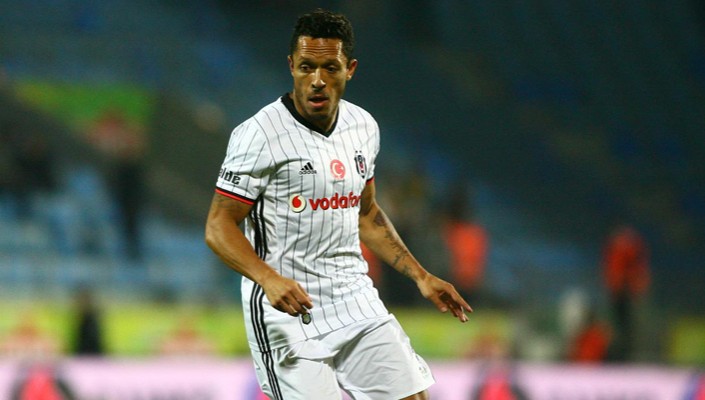 Adriano Correia: ‘Takımıma katkı yaptığım için çok mutluyum’