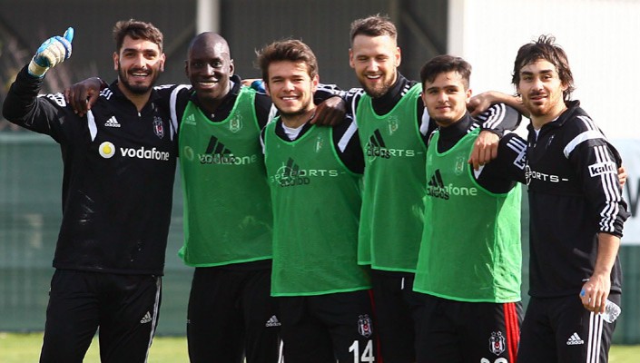 Futbol Takımımız Çalışmalarını Sürdürüyor