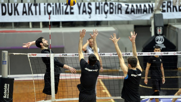 Erkek Voleybol Takımımızda Halkbank Maçı Hazırlıkları Sürüyor
