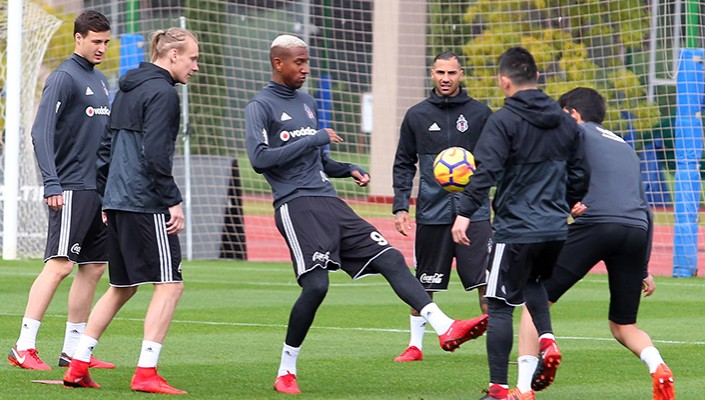 Futbol Takımımız Kondisyon ve Taktik Çalıştı