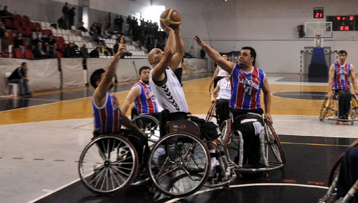 Beşiktaş RMK Marine:80 K.D.Ç. Karabükspor:59