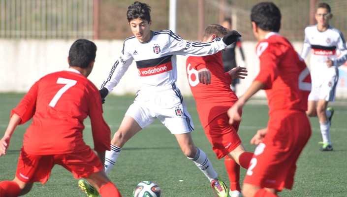 Beşiktaş:1 Pendikspor:1 (U-14)