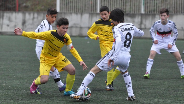 Beşiktaş:5 İstanbulspor:0 (U-14)