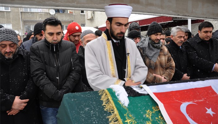 Cem Yılmaz Son Yolculuğuna Uğurlandı