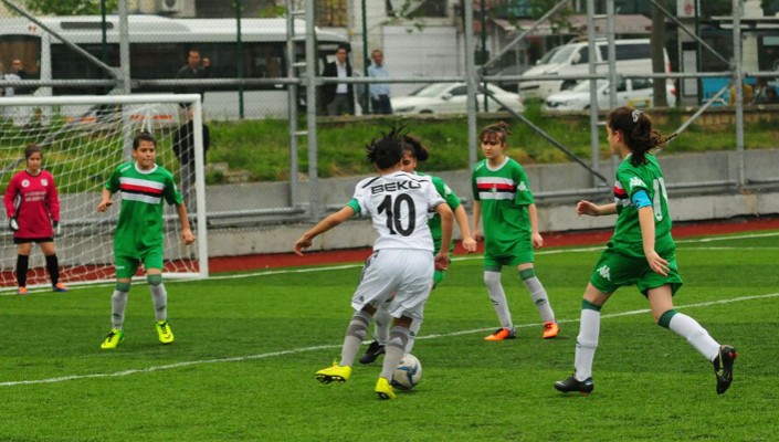 Beşiktaş:10 Seyrantepe Yeşilcespor:0 (U-13 Genç Kız Takımı)