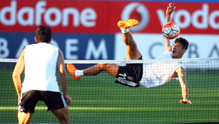 Erkek Voleybol Takımımız, İstanbul BŞB. Maçı Hazırlıklarını Sürdürüyor