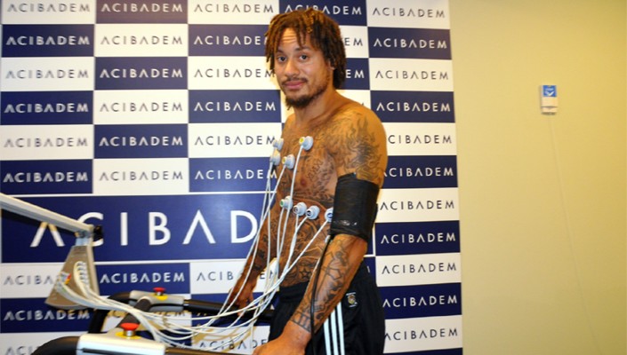 Jermaine Jones Sağlık Kontrolünden Geçti