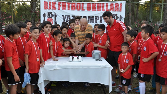 BJK Futbol Okulları Yaz Kampı Kapanış Töreni Yapıldı
