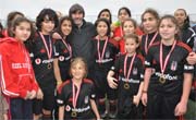 Kız Futbol Takımımız, 8 Mart Dünya Emekçi Kadınlar Günü'nü Kutladı