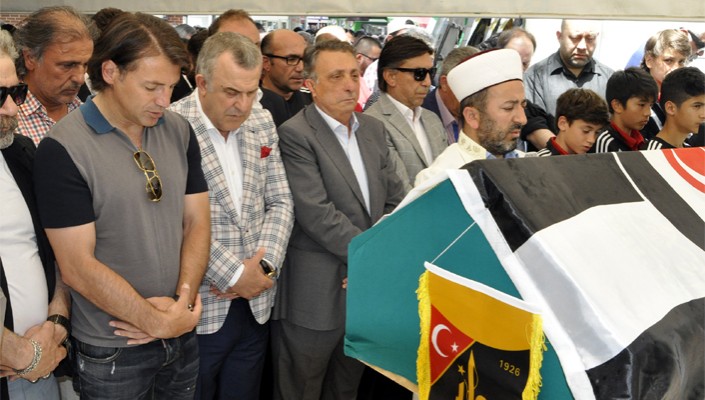 Unutulmaz Kalecimiz Mete Bozkurt Son Yolculuğuna Uğurlandı
