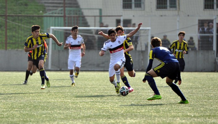Beşiktaş:1 Fenerbahçe:1 (U-16)