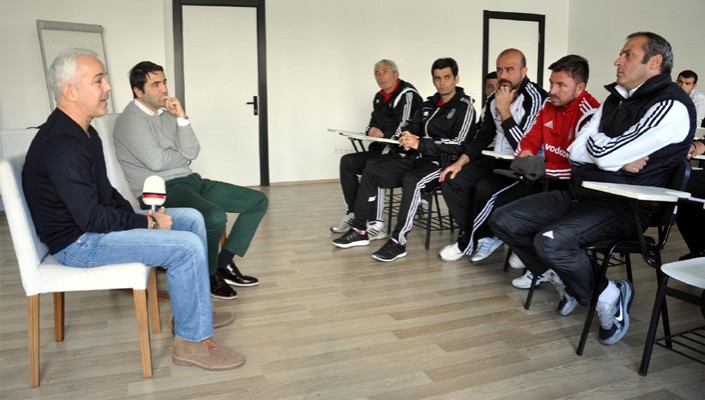 Müfit Arın, Futbol Özkaynak Düzeni Antrenörlerimizle Buluştu