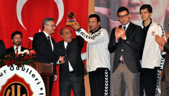 Hentbol Takımımız Ödül Aldı