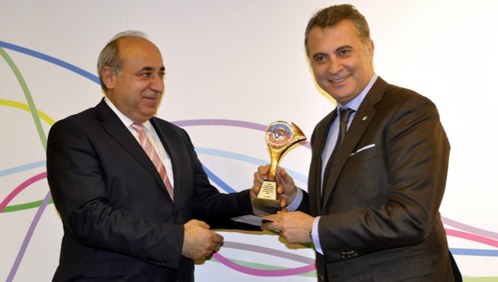 Kulübümüze Kurumsal Sosyal Sorumluluk Ödülü