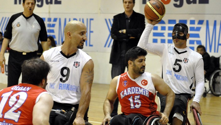 Beşiktaş RMK Marine:72 K.D.Ç. Karabükspor:62