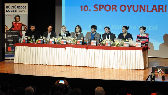 Sporcularımız Genç Öğrencilerle Bir Araya Geldi