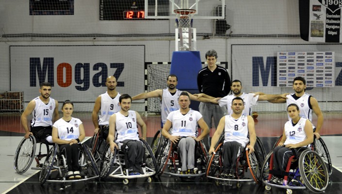 Beşiktaş RMK Marine:41 OeTTINGER RSB Team Thüringen:74