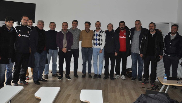 Futbol Altyapı Antrenörlerimiz, Antrenörlük Metodolojisi Eğitimi Aldı