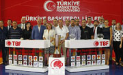 Beşiktaş cruise to straight set win at Challenge Cup 