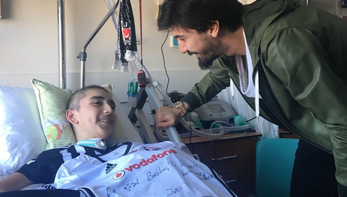 Kaptanımız Tolga Zengin'den Anlamlı Ziyaret