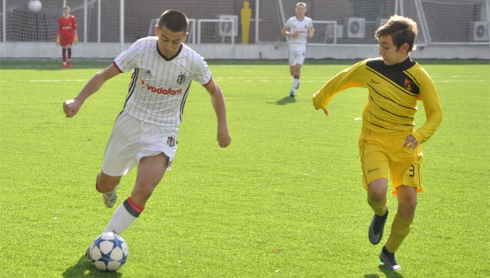 Beşiktaş:8 İstanbulspor:0 (U-14)