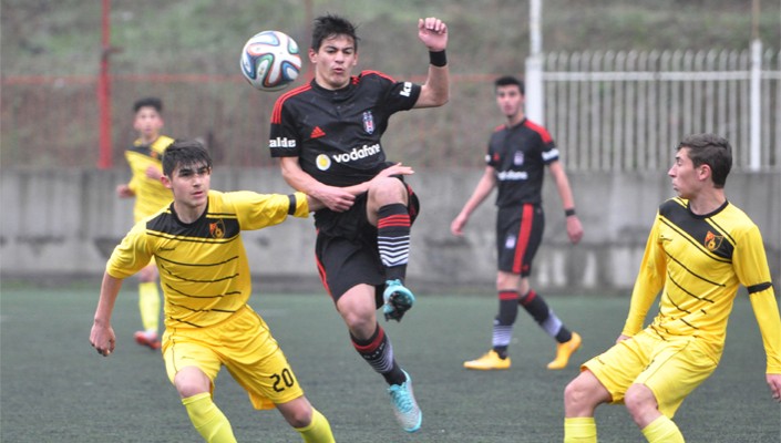 Beşiktaş:2 İstanbulspor:0 (U-17)