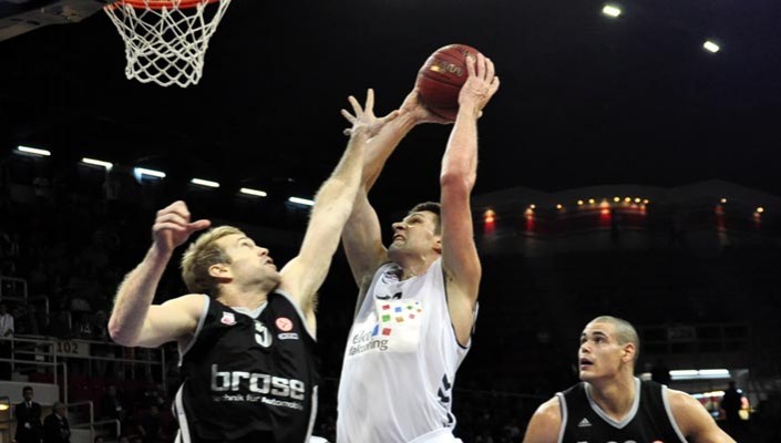 Beşiktaş:83 Brose Baskets Bamberg:72