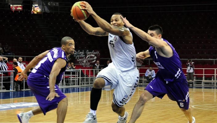 Beşiktaş:69  Hacettepe Üniv.:63  