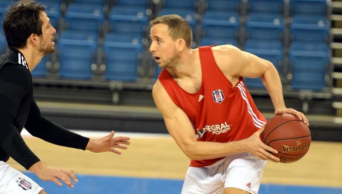 Macaristan'da İlk Antrenman  