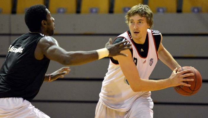 Letonya’da İlk Antrenman 