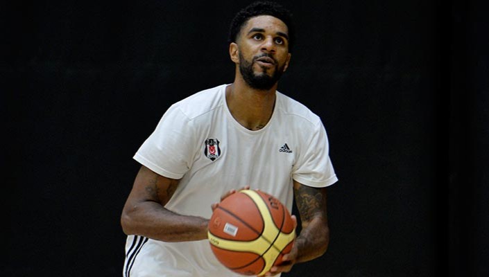 DJ Seeley: “Taraftarımızın beklentisini en iyi şekilde karşılayacağım”