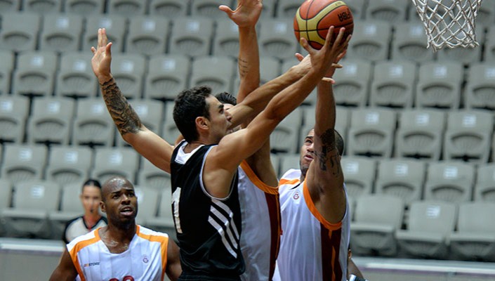 Beşiktaş: 70 Galatasaray:74