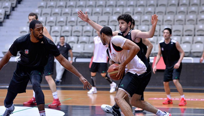 Anadolu Efes Maçı Hazırlıkları Devam Ediyor 