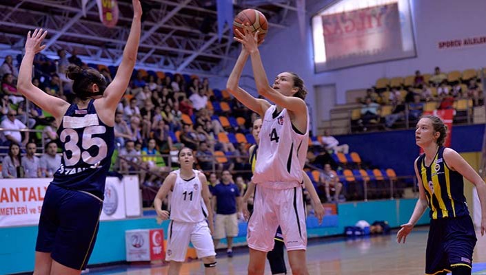 Genç Kız Basketbol Takımımız Finalde 