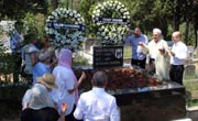Şan Ökten’i Kabri Başında Andık