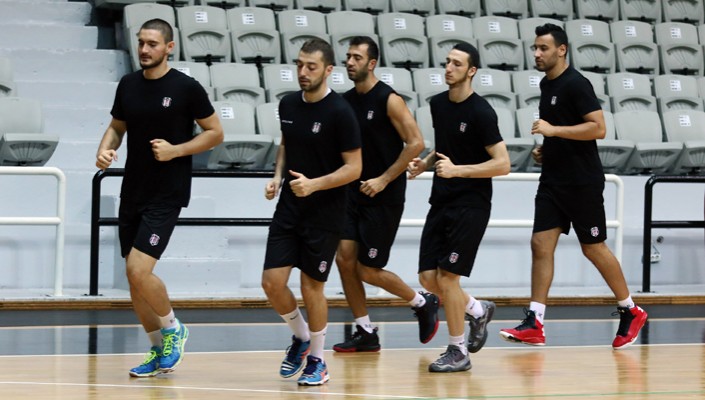 Erkek Voleybol Takımımız Yeni Sezon Hazırlıklarına Devam Ediyor