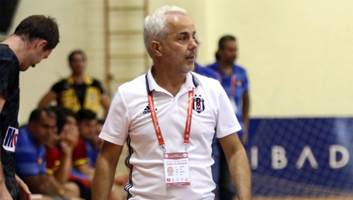 Müfit Arın: ‘Oyuncularımı gönülden kutluyorum’