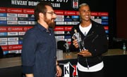 Ricardo Quaresma’ya Kendisinin 3D Figürü Hediye Edildi	