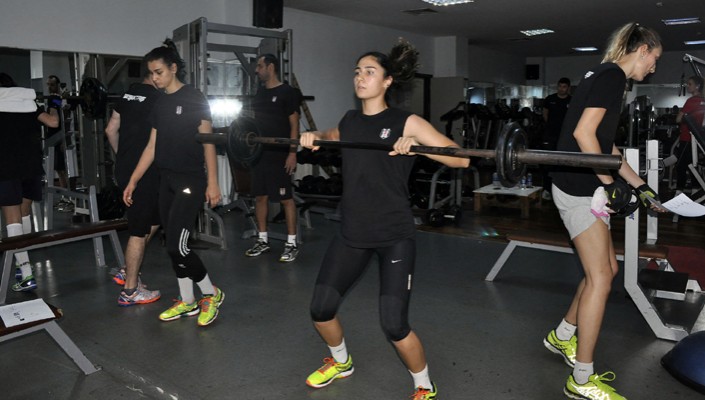 Kadın Voleybol Takımımız Yeni Sezon Hazırlıklarına Devam Ediyor