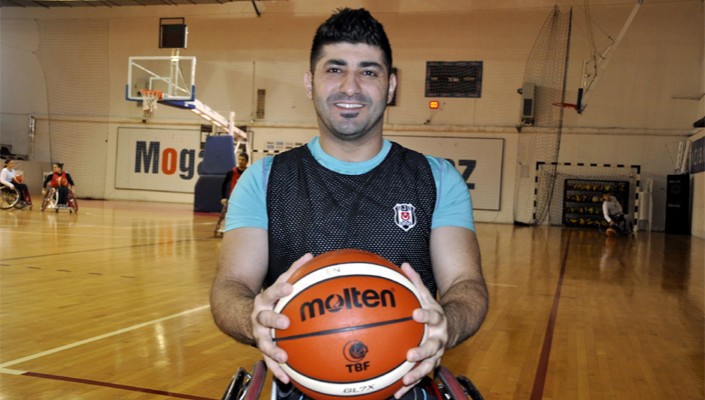 Selim Sayak: ‘Beşiktaş formasını giymek benim için onur ve gurur verici’