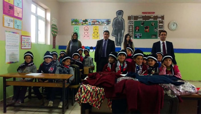 Bayrampaşa Beşiktaşlılar Derneği’nden Öğrencilere Yardım