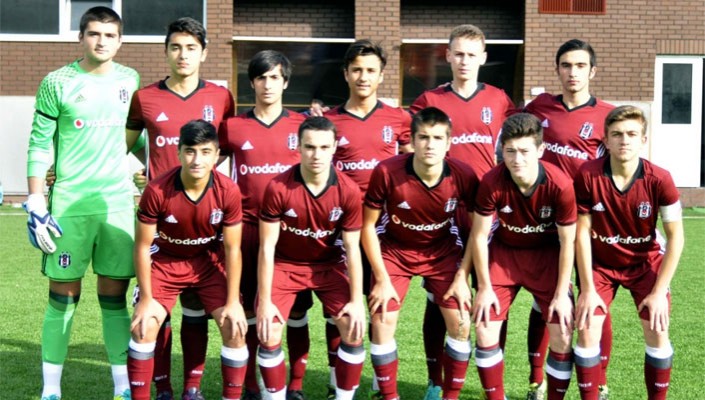 Futbol Özkaynak Düzeni Oyuncularımıza Milli Davet