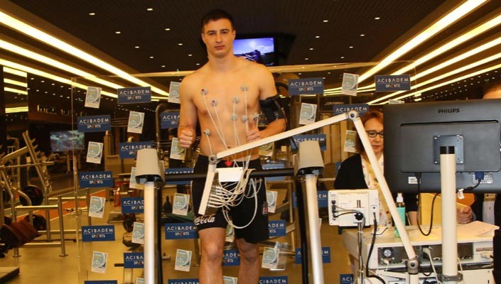 Matej Mitrovic Sağlık Kontrolünden Geçti