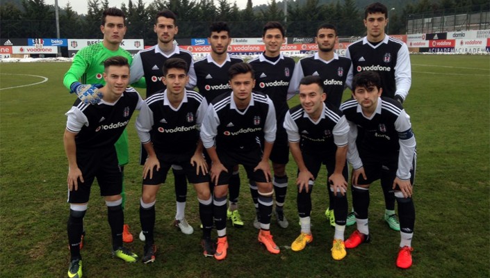 Beşiktaş:3 Ümraniyespor:3 (U-19)