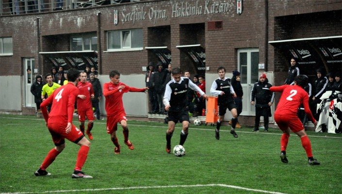 Beşiktaş:0 Pendikspor:1 (U-17)