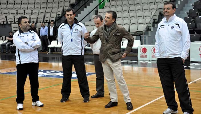 Abdullah Sözer Basketbolcularımızla Bir Araya Geldi