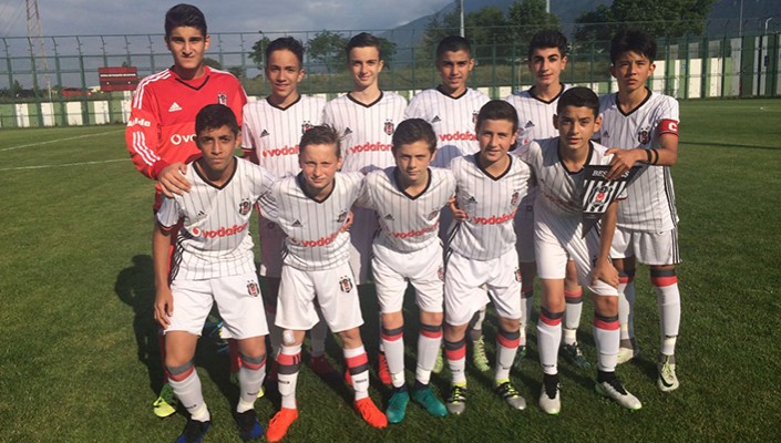 A. B. Saka Spor:0 Beşiktaş:7 (U-13)