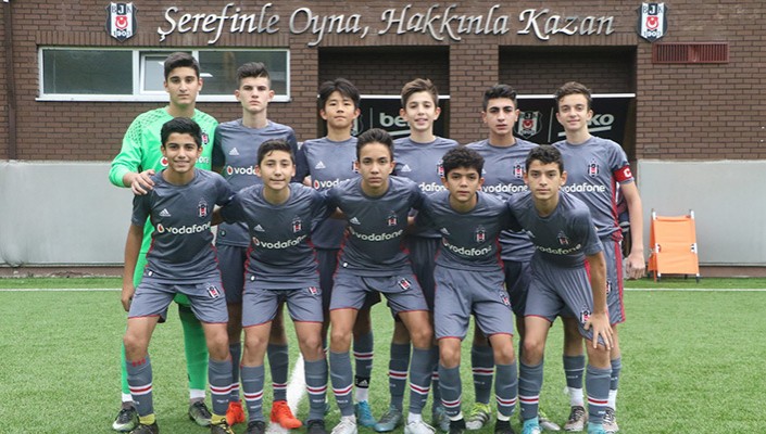 Beşiktaş:4 Ümraniyespor:0 (U-14)