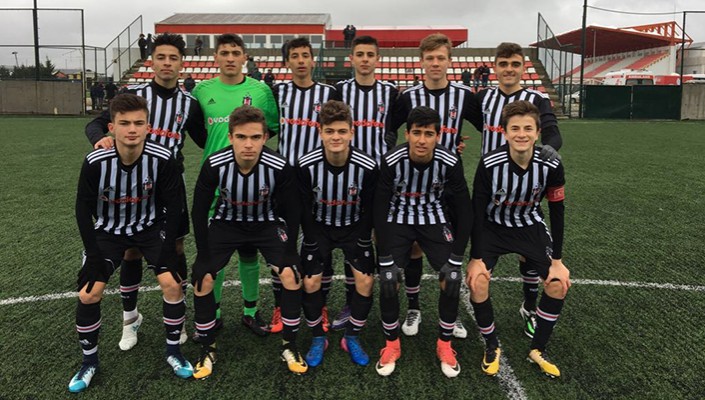 Ümraniyespor:0 Beşiktaş:5 (U-15)
