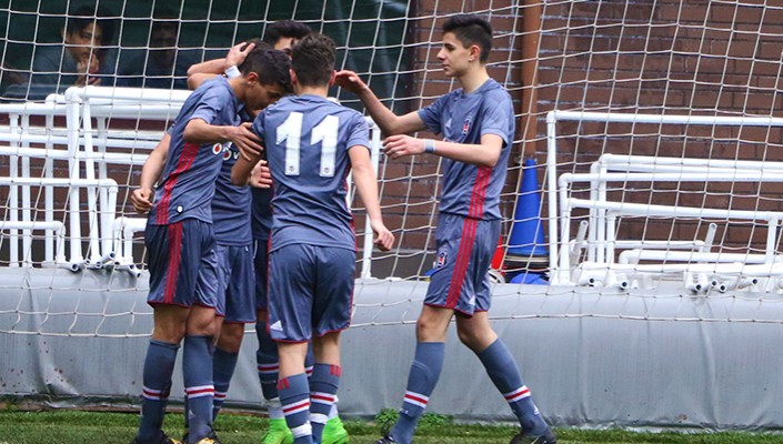 Beşiktaş:7 İstanbulspor:0 (U-15)